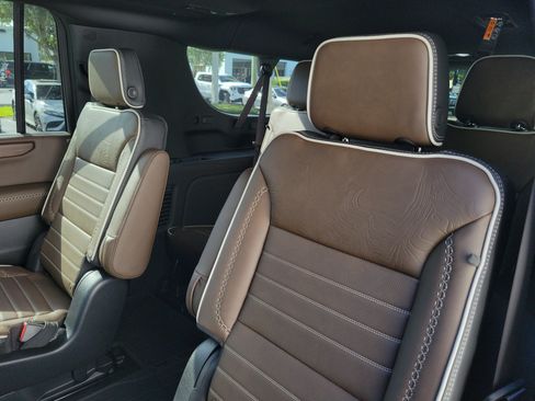 New 2026 GMC Yukon XL Denali Ultimate AWD/4WD image 14