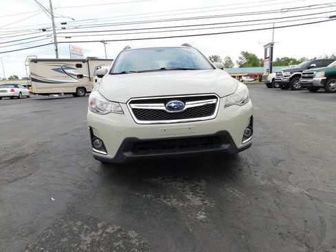 Used 2017 Subaru Crosstrek 2.0i Limited AWD/4WD image 9