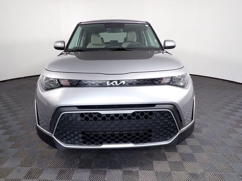 Used 2025 Kia Soul LX w/ LX Technology Package FWD image 6