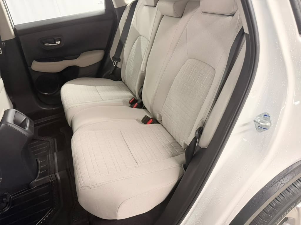 Certified 2025 Honda HR-V LX image 32