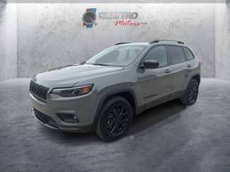 Used 2023 Jeep Cherokee Altitude Lux AWD/4WD video 1