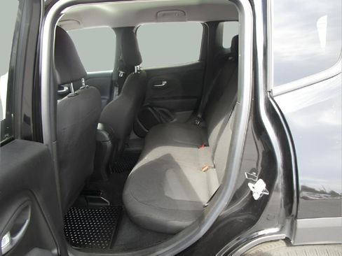 Used 2022 Jeep Renegade Sport w/ Sport Appearance Group image 22