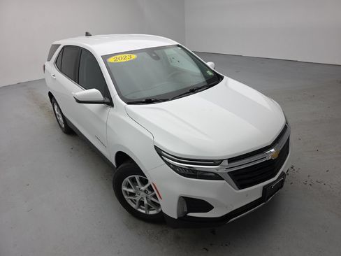 Used 2023 Chevrolet Equinox LT w/ LPO, Floor Liner Package AWD/4WD image 2