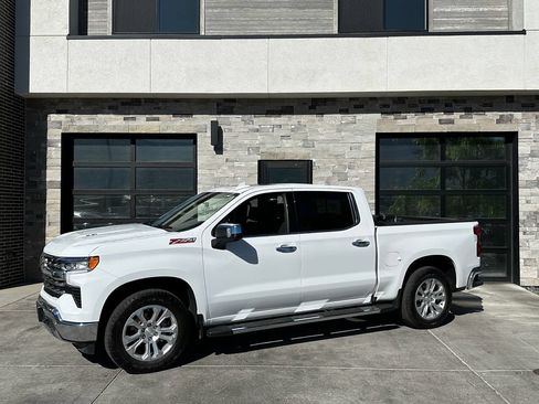 Used 2024 Chevrolet Silverado 1500 LTZ w/ LTZ Premium Package AWD/4WD image 7