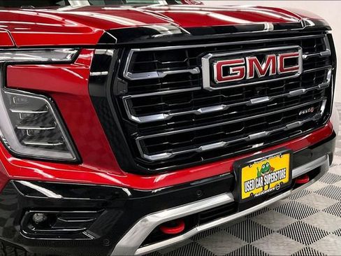 Used 2025 GMC Yukon AT4 w/ AT4 Premium Package AWD/4WD image 34