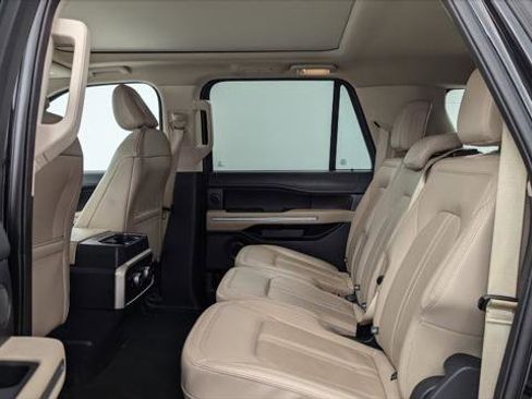 Used 2024 Ford Expedition Max Limited image 11