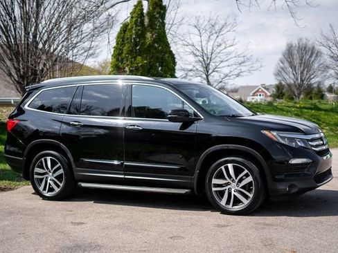 Used 2018 Honda Pilot Elite image 4