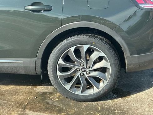 Certified 2023 Lincoln Nautilus Reserve FWD image 12