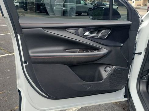 Used 2024 Chevrolet Blazer EV RS RWD image 18