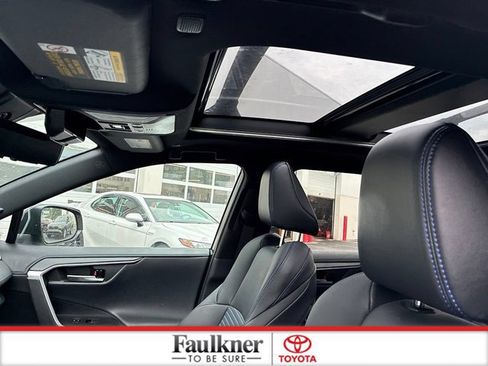 Used 2023 Toyota RAV4 XSE AWD/4WD image 28