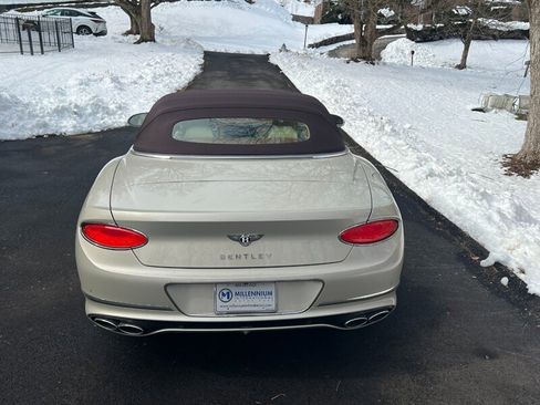 Used 2023 Bentley Continental GT image 7