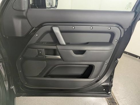 Used 2022 Land Rover Defender 110 AWD/4WD image 23