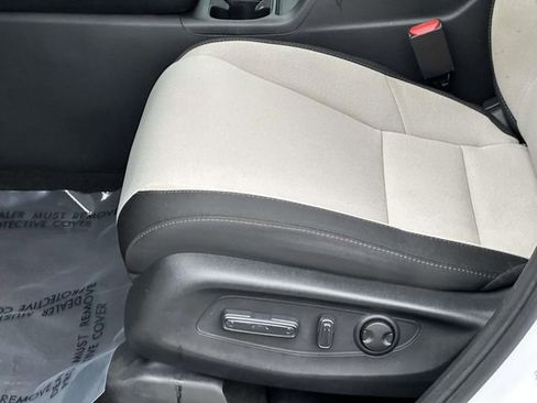 Certified 2025 Honda CR-V EX image 15