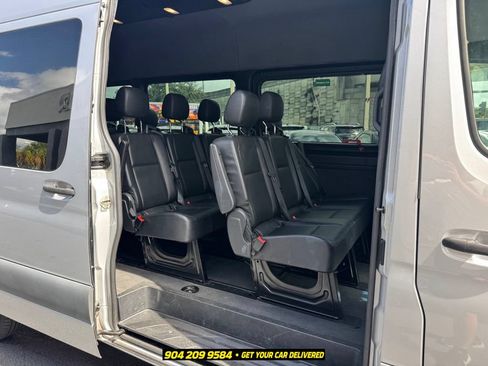 Used 2020 Mercedes-Benz Sprinter 2500 image 21