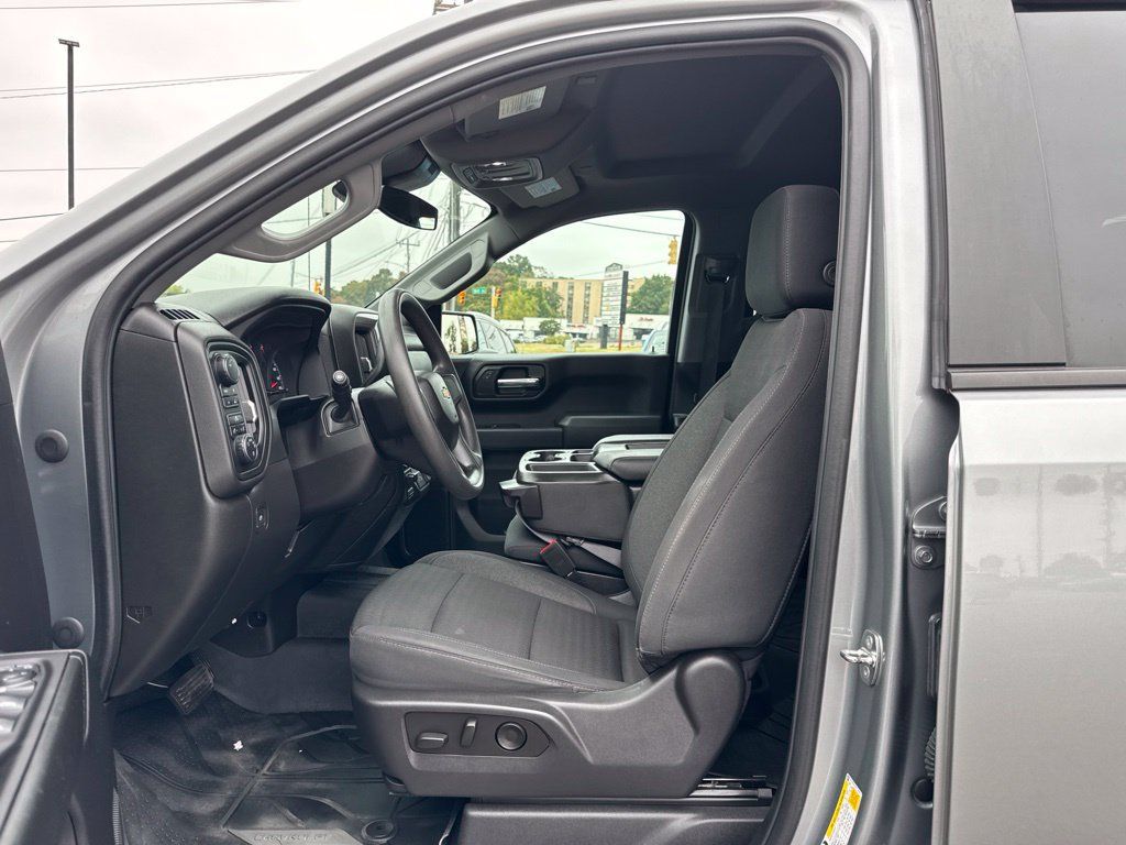 Used 2024 Chevrolet Silverado 1500 Custom w/ LPO, Dark Essentials Package AWD/4WD image 13