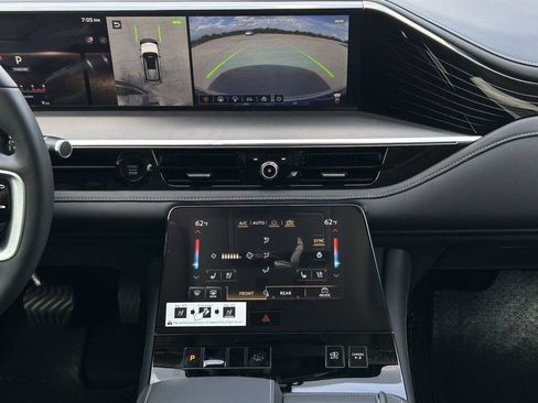 New 2026 INFINITI QX80 Luxe RWD image 12