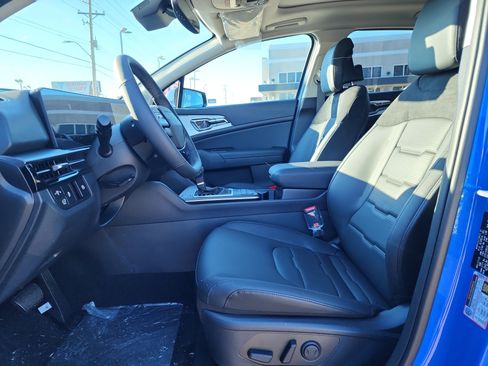 New 2026 Kia Sportage SX FWD image 5