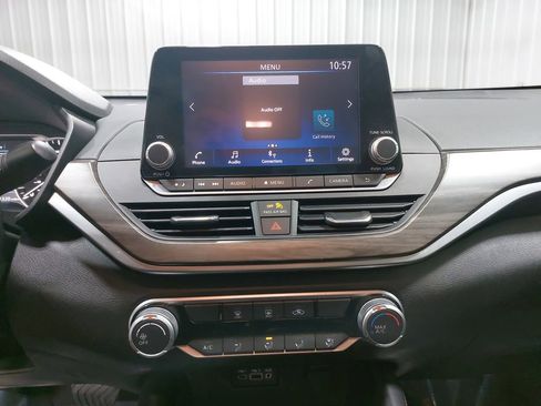 Used 2023 Nissan Altima 2.5 SV image 19