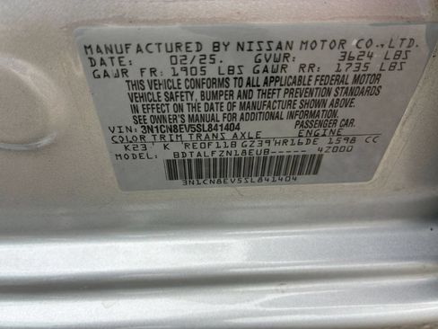 Used 2025 Nissan Versa SV FWD image 27