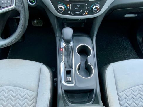 Certified 2022 Chevrolet Equinox LS image 40