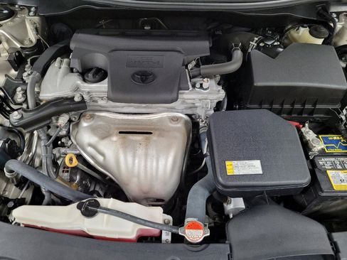 Used 2016 Toyota Camry XLE image 30