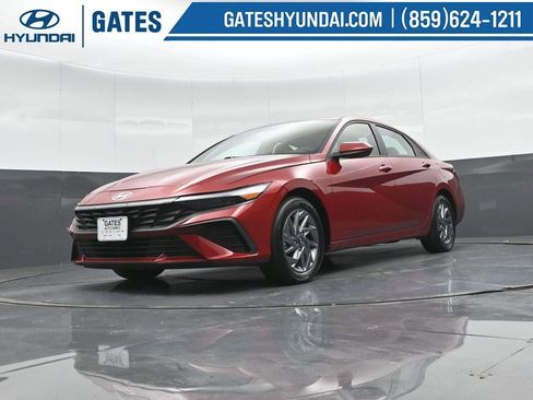 Certified 2024 Hyundai Elantra SEL FWD image 42
