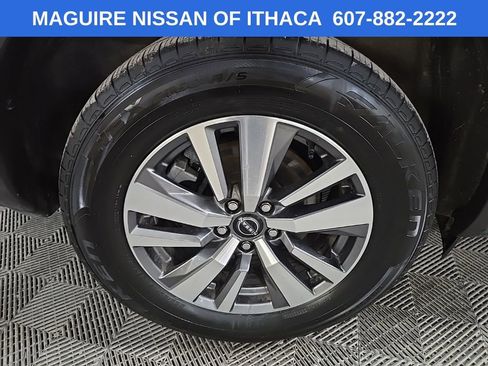 Used 2023 Nissan Pathfinder SL w/ Lighting Package (N92) AWD/4WD image 13