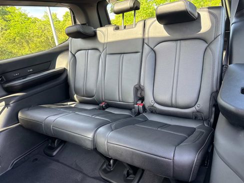 New 2026 Jeep Grand Wagoneer Limited AWD/4WD image 19
