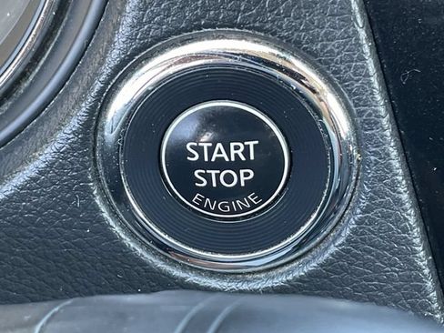 Used 2020 Nissan Rogue SV AWD/4WD image 22