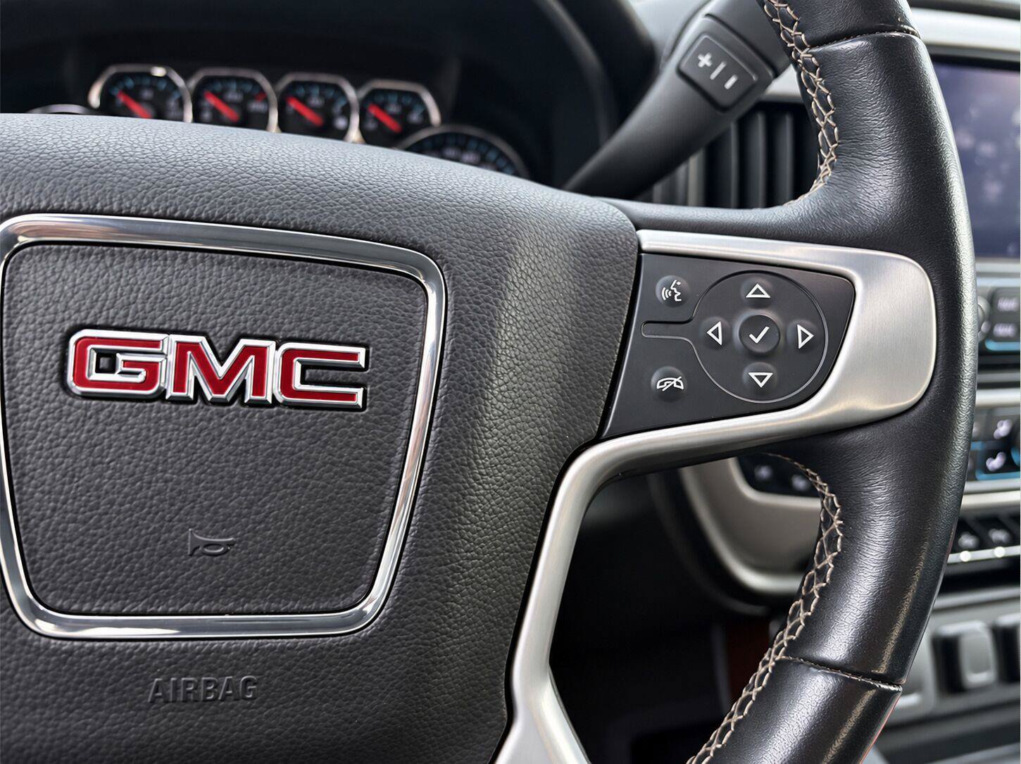 Used 2018 GMC Sierra 1500 SLT AWD/4WD image 16