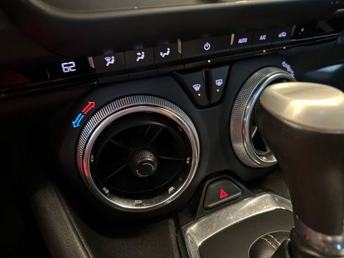 Used 2017 Chevrolet Camaro LT RWD image 15