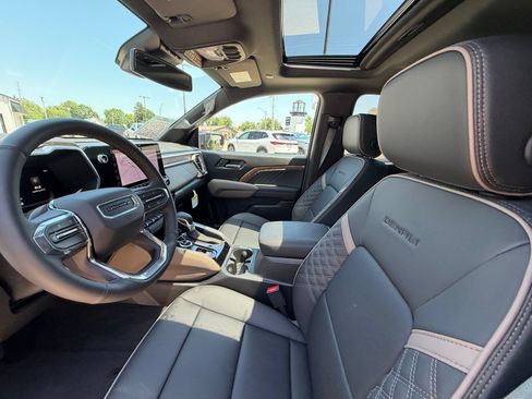 New 2026 GMC Canyon Denali AWD/4WD image 4