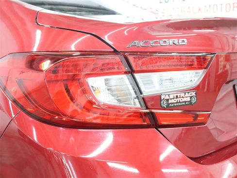 Used 2018 Honda Accord LX image 7