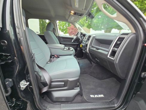 Used 2017 RAM 2500 Tradesman w/ Chrome Appearance Group image 11