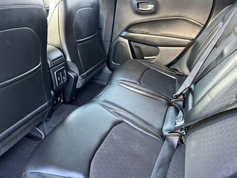 Used 2018 Jeep Compass Latitude w/ Popular Equipment Group image 4