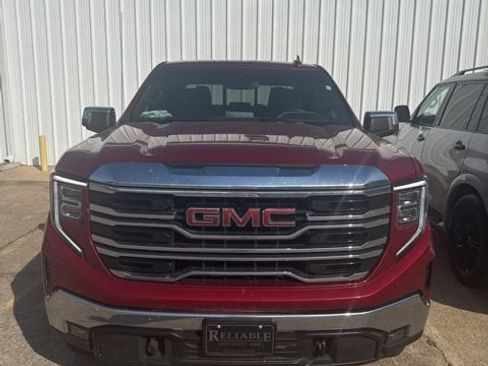 Used 2023 GMC Sierra 1500 SLT w/ SLT Premium Package AWD/4WD image 2
