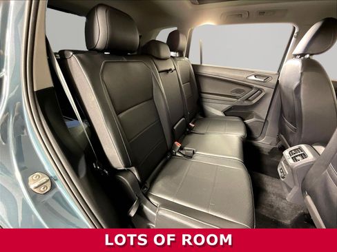 Used 2020 Volkswagen Tiguan SE w/ Panoramic Sunroof Package FWD image 25