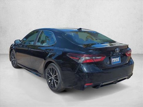 Used 2024 Toyota Camry SE w/ Cold Weather Package AWD/4WD image 6
