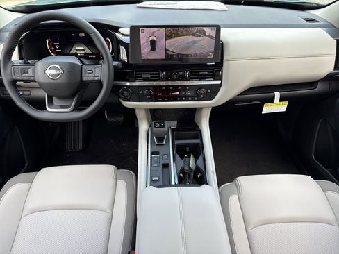 New 2026 Nissan Pathfinder SL w/ Cargo Package FWD image 2