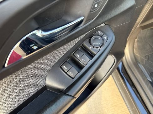 Used 2023 Chevrolet TrailBlazer LT w/ Convenience Package image 19