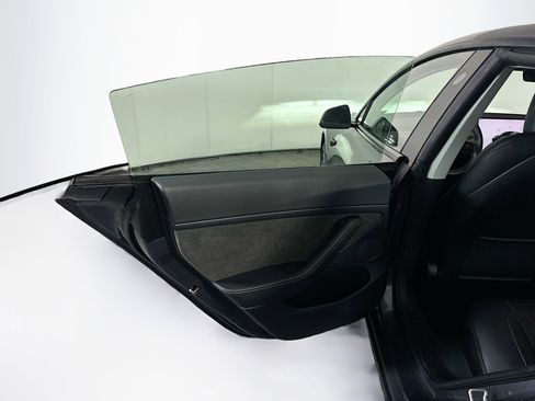 Used 2023 Tesla Model 3 Standard Range image 24