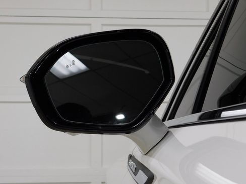 Used 2021 Lincoln Corsair Reserve image 27