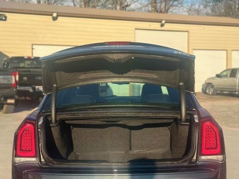 Used 2018 Chrysler 300 S w/ 300S Premium Group image 16