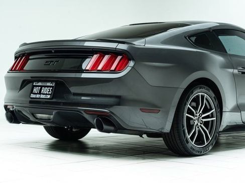 Used 2017 Ford Mustang GT image 14