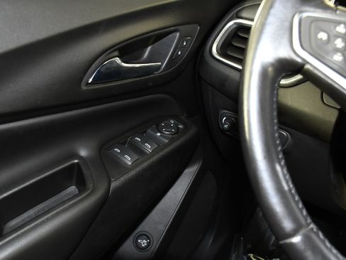 Used 2020 Chevrolet Equinox LT AWD/4WD image 32