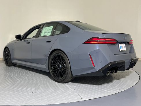 New 2026 BMW M5 w/ Executive Package image 3