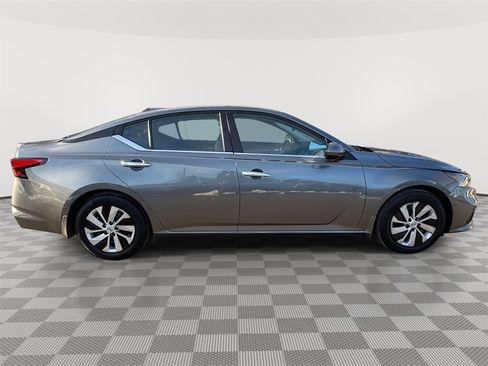 Used 2022 Nissan Altima 2.5 S image 8