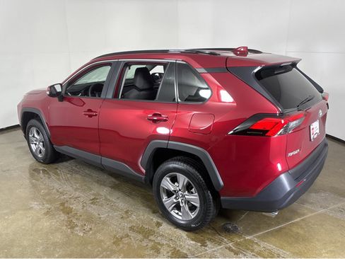 Used 2025 Toyota RAV4 XLE image 18
