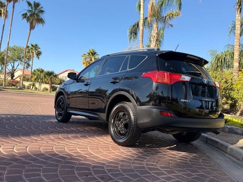 Used 2015 Toyota RAV4 LE FWD image 3