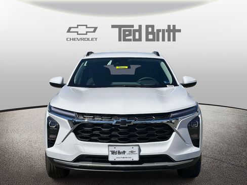 New 2026 Chevrolet Trax LT w/ Driver Confidence Package FWD image 2